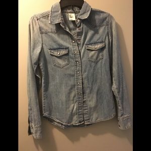 Denim snap away shirt.